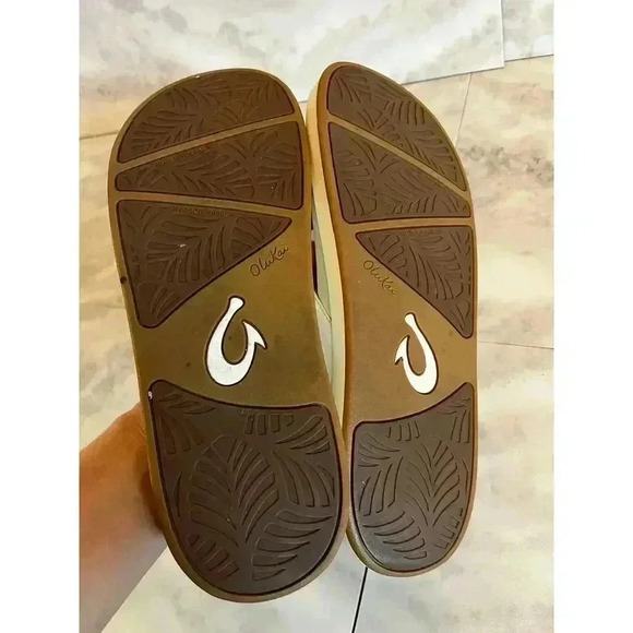 Olukai Women's NU'A PI'O White Floral Flip Flops Slides Sandals SIZE 10 - Picture 6 of 7